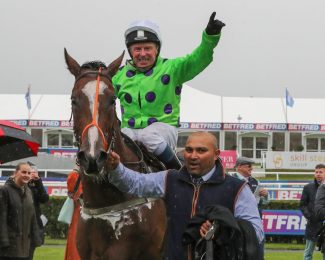 018R-015 Gary Bardwell 011 Shazani JG1_2776